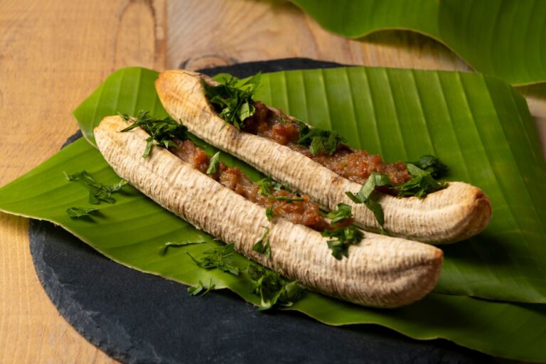 Why Banana Leaf Dining Elevates Andhra Cuisine in Singapore