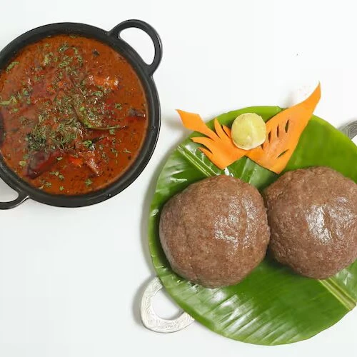 Raagi Sangatti Guthuvankai Koora(Veg)